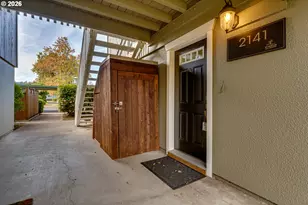 2141 W 15th Ct, Eugene, OR 97402 - Photo 9