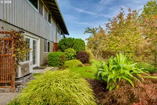 2141 W 15th Ct, Eugene, OR 97402 - Photo 13