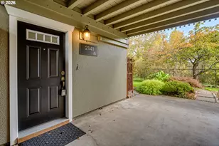 2141 W 15th Ct, Eugene, OR 97402 - Photo 1
