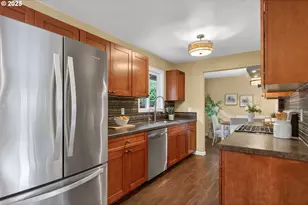 17928 Royal Ct, Lake Oswego, OR 97035 - Photo 13