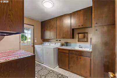 4667 St Paul Hwy NE, Saint Paul, OR 97137 - Photo 17