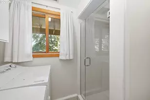 1522 Russet Dr, Eugene, OR 97401 - Photo 23
