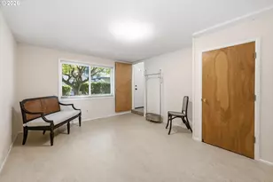 1522 Russet Dr, Eugene, OR 97401 - Photo 11