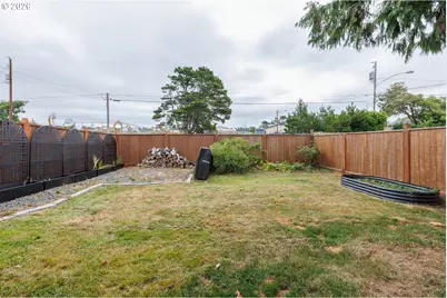317 NE Benton St, Newport, OR 97365 - Photo 13