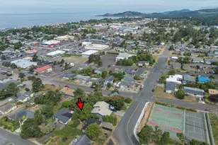 317 NE Benton St, Newport, OR 97365 - Photo 41