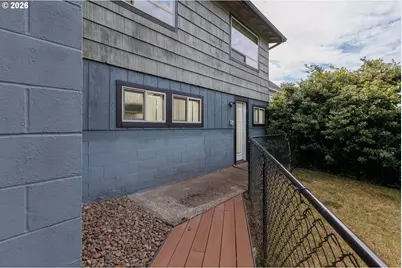 317 NE Benton St, Newport, OR 97365 - Photo 17