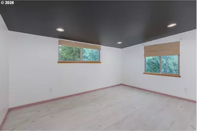 317 NE Benton St, Newport, OR 97365 - Photo 5