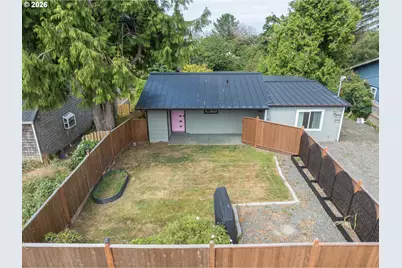317 NE Benton St, Newport, OR 97365 - Photo 35