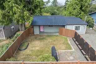 317 NE Benton St, Newport, OR 97365 - Photo 35