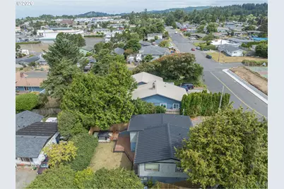 317 NE Benton St, Newport, OR 97365 - Photo 39