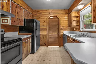 760 SE Williams Rd, Gresham, OR 97080 - Photo 11