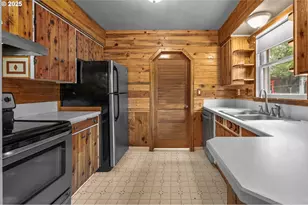 760 SE Williams Rd, Gresham, OR 97080 - Photo 11