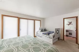 241 SW Ebb Ave, Lincoln City, OR 97367 - Photo 35