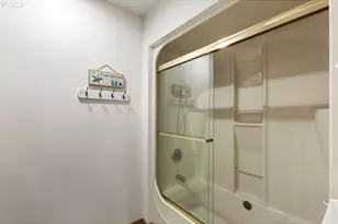 241 SW Ebb Ave, Lincoln City, OR 97367 - Photo 39