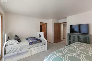 241 SW Ebb Ave, Lincoln City, OR 97367 - Photo 37