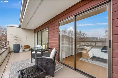 5250 S Landing Dr #310, Portland, OR 97239 - Photo 19