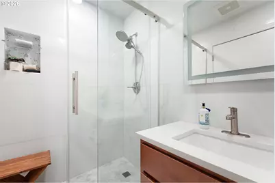 5250 S Landing Dr #310, Portland, OR 97239 - Photo 15