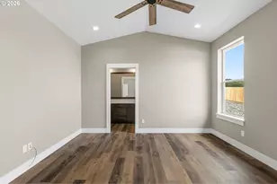 260 SE Logan St, Winston, OR 97496 - Photo 31
