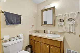 8739 SE Knapp St, Portland, OR 97266 - Photo 17