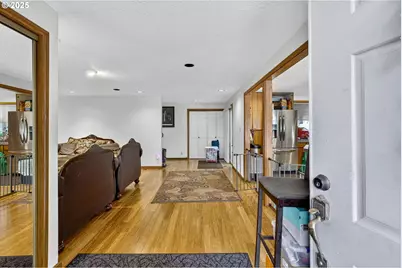 8739 SE Knapp St, Portland, OR 97266 - Photo 7