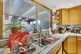 8739 SE Knapp St, Portland, OR 97266 - Photo 11