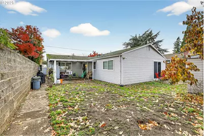 8739 SE Knapp St, Portland, OR 97266 - Photo 21