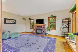 633 SE Ash St, Dallas, OR 97338 - Photo 5