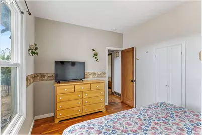 633 SE Ash St, Dallas, OR 97338 - Photo 13