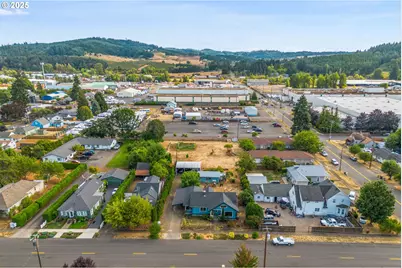 633 SE Ash St, Dallas, OR 97338 - Photo 47