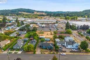 633 SE Ash St, Dallas, OR 97338 - Photo 47