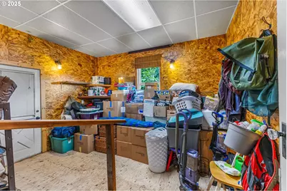 633 SE Ash St, Dallas, OR 97338 - Photo 23