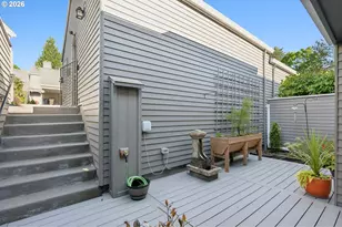 38 Greenridge Ct, Lake Oswego, OR 97035 - Photo 3