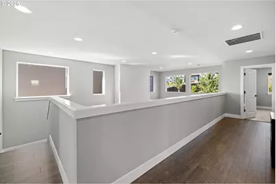 15754 SW Vanderwood Ave, Portland, OR 97224 - Photo 29