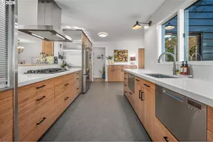 2631 SW Sherwood Dr, Portland, OR 97201 - Photo 15