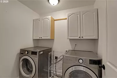 15885 SE Harold Ave, Milwaukie, OR 97267 - Photo 33