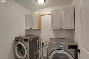 15885 SE Harold Ave, Milwaukie, OR 97267 - Photo 33