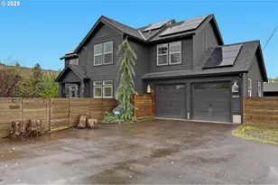 15885 SE Harold Ave, Milwaukie, OR 97267 - Photo 5