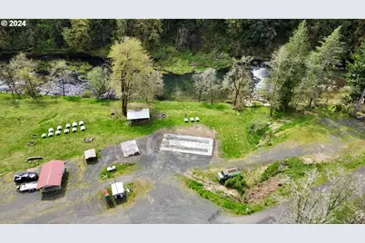 28593 Lower Smith River Rd, Reedsport, OR 97467 - Photo 17