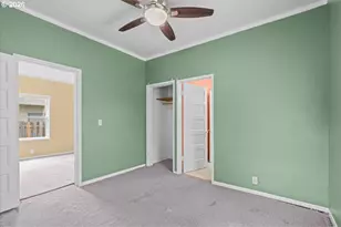 225 W Berkeley St, Gladstone, OR 97027 - Photo 13
