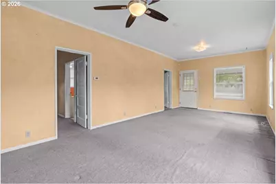 225 W Berkeley St, Gladstone, OR 97027 - Photo 5