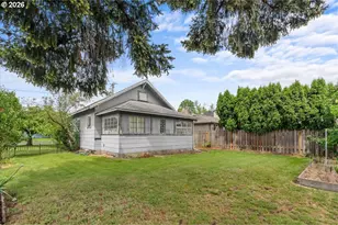 225 W Berkeley St, Gladstone, OR 97027 - Photo 23