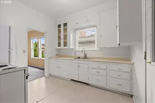 225 W Berkeley St, Gladstone, OR 97027 - Photo 17
