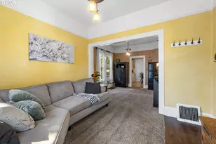9027 N Charleston Ave, Portland, OR 97203 - Photo 3