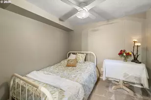 9027 N Charleston Ave, Portland, OR 97203 - Photo 15