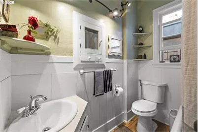 9027 N Charleston Ave, Portland, OR 97203 - Photo 9