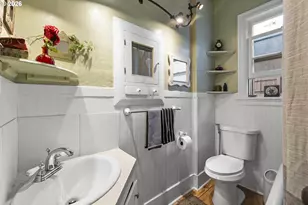 9027 N Charleston Ave, Portland, OR 97203 - Photo 9
