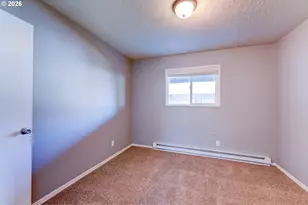 1049 SE Walnut St, Hillsboro, OR 97123 - Photo 17