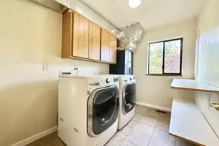 89237 Sheffler Rd, Elmira, OR 97437 - Photo 19