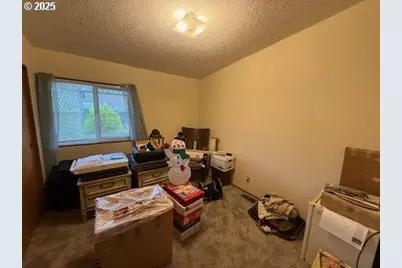 1199 N Terry St, Eugene, OR 97402 - Photo 15