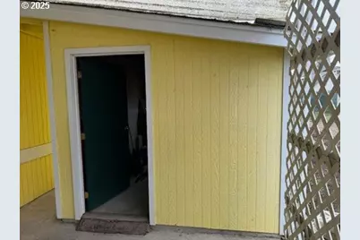 1199 N Terry St, Eugene, OR 97402 - Photo 23